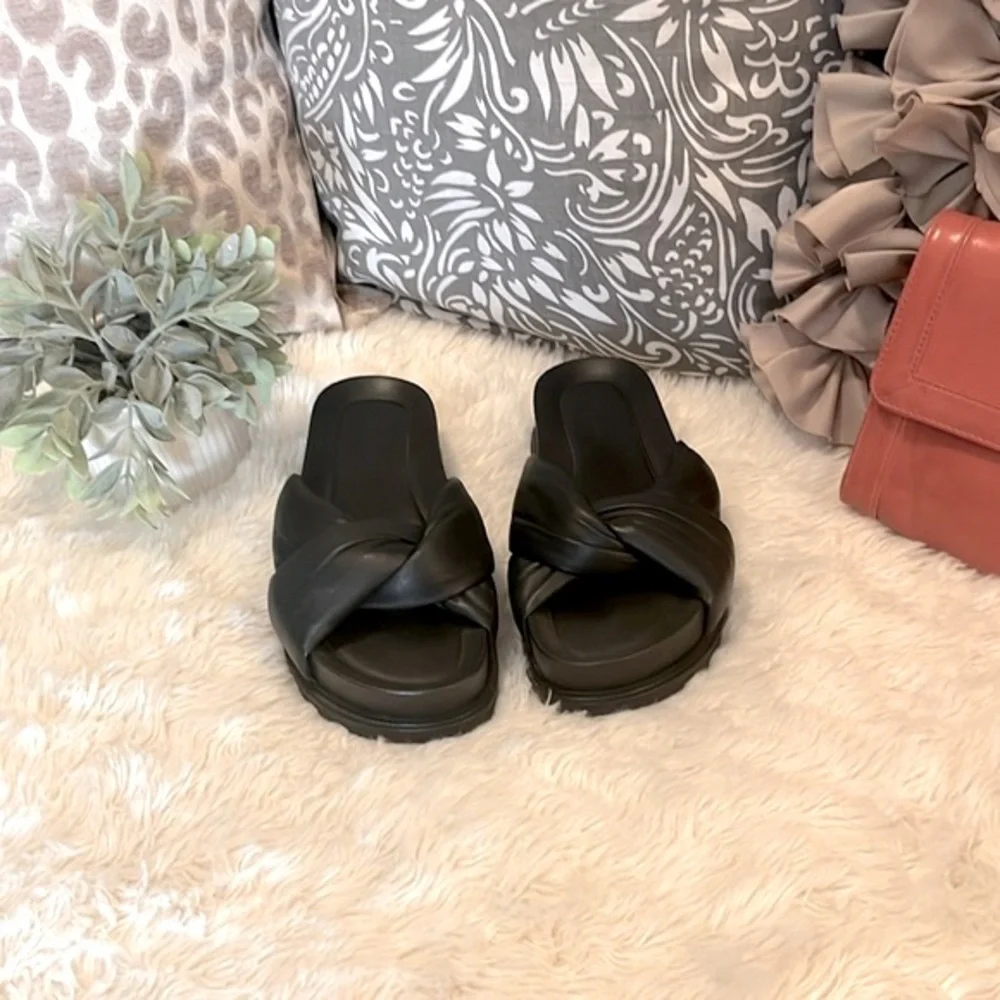 Vic Matie quality black
